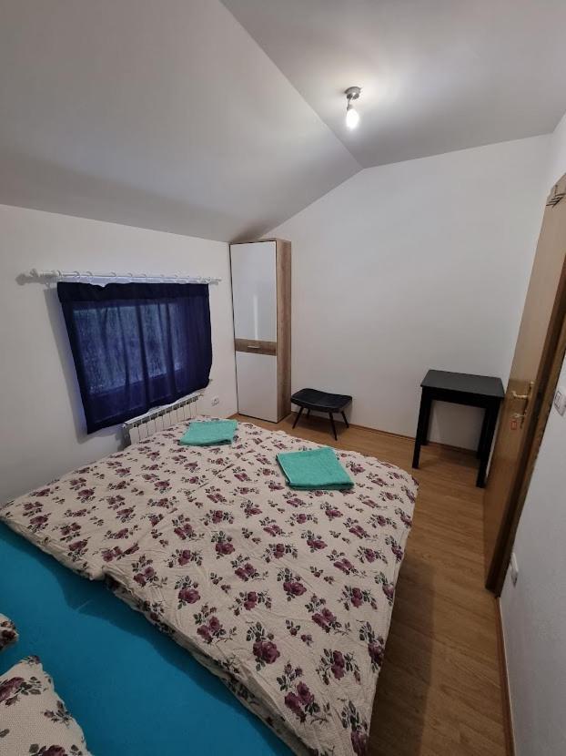 Apartma Patricija - Big Apartment For 6 Tolmin Exterior photo