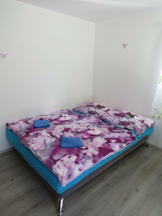 Apartma Patricija - Big Apartment For 6 Tolmin Exterior photo